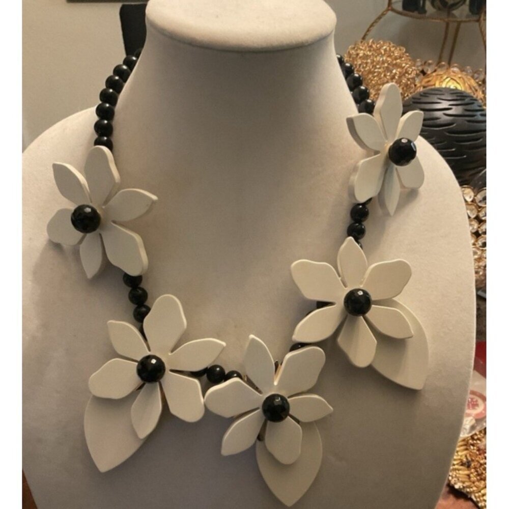 KATE SPADE LOVELY LILLIES STATEMENT BLACK WHITE FLORAL BEAD 21-24" NECKLACE LN - Picture 10 of 10